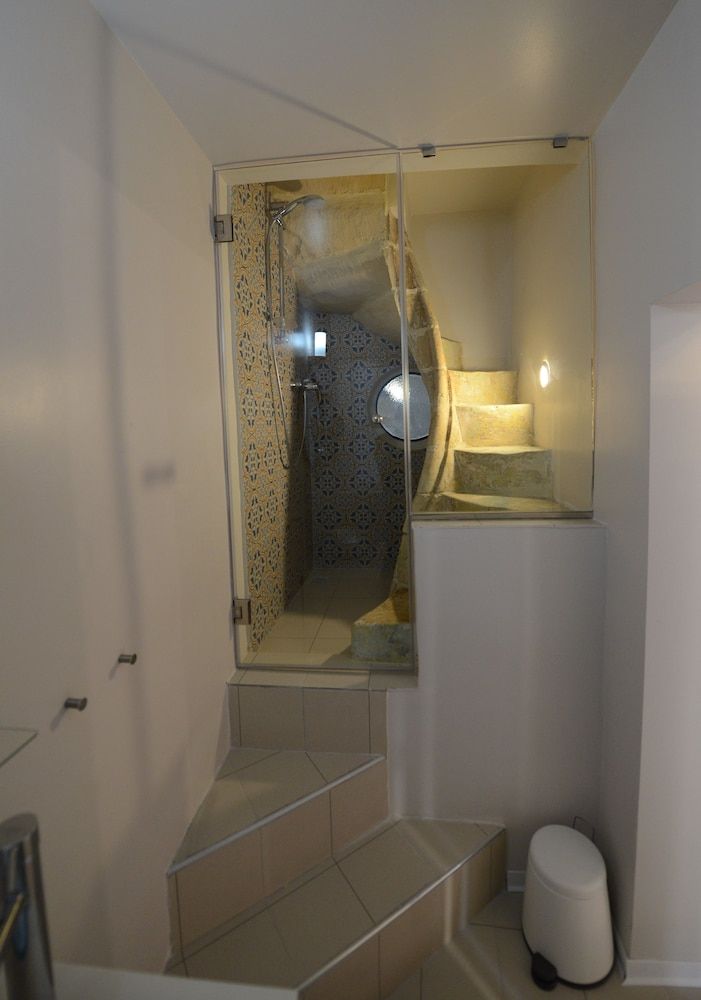 Paulos Valletta Superior Double Room 4