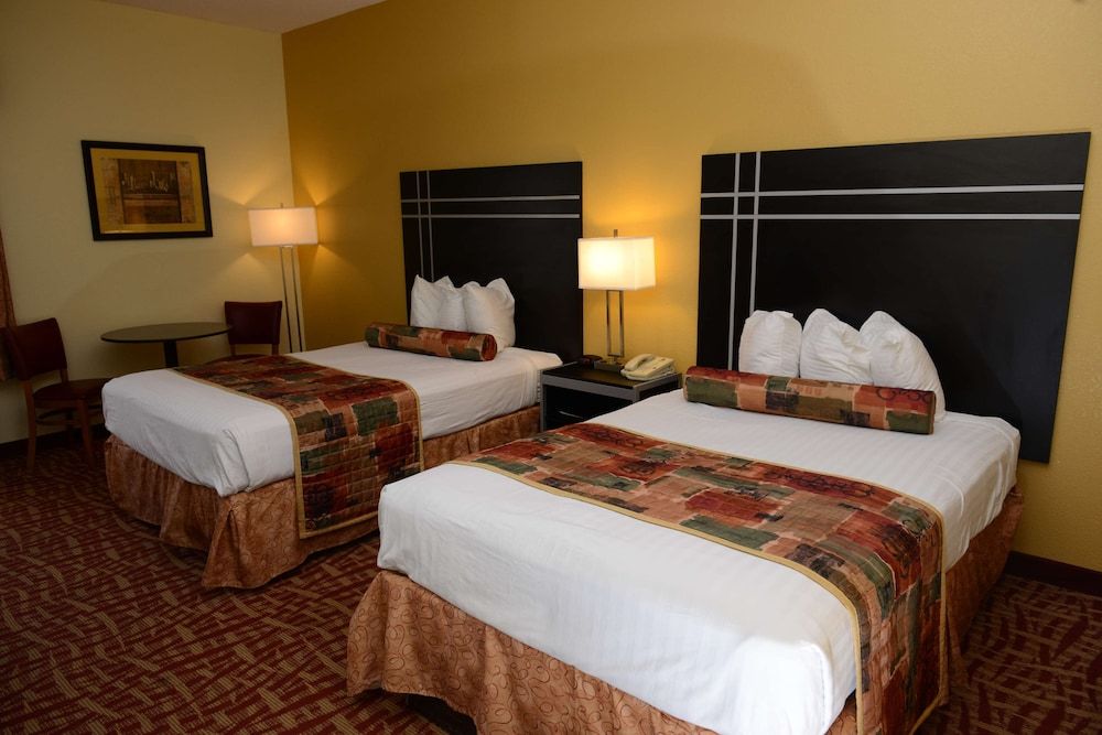 Standard Room, 2 Double Beds, Non Smoking, Refrigerator & Microwave