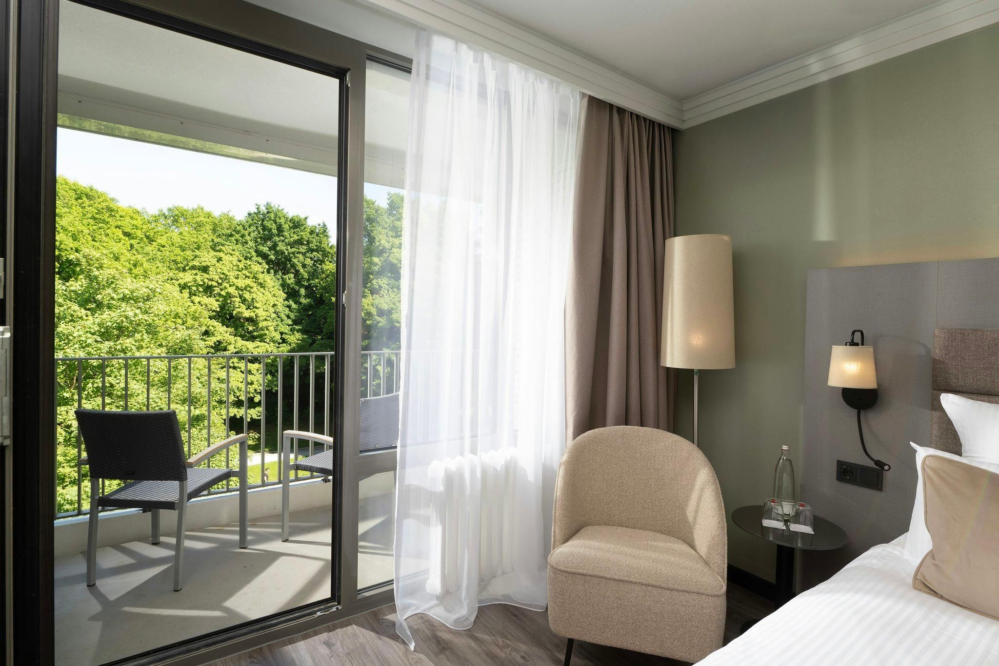 Leonardo Hotel Hannover Superior Room 3