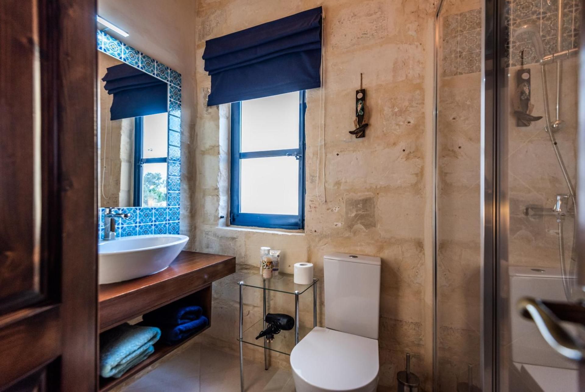 Queen Room with Pool View