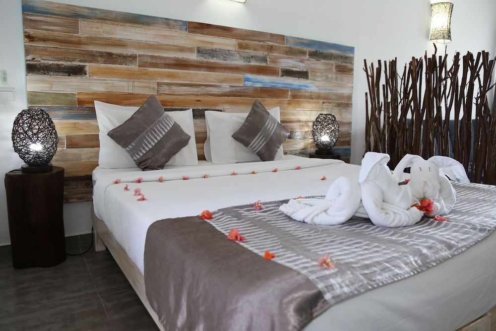 Stella Rina Adults Only Comfort Room 4