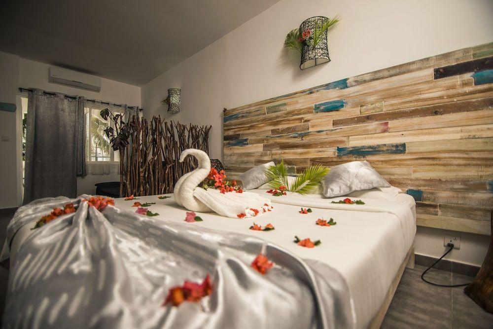 Stella Rina Adults Only Comfort Room 8