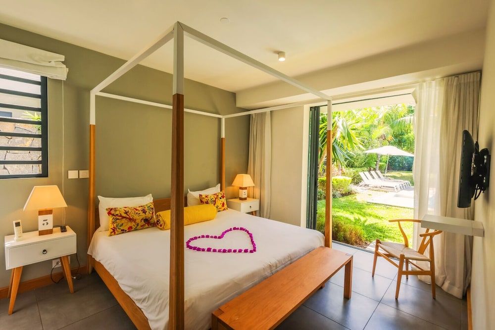 Marguery Villas by MJ Holidays Deluxe Villa, 3 Bedrooms 2