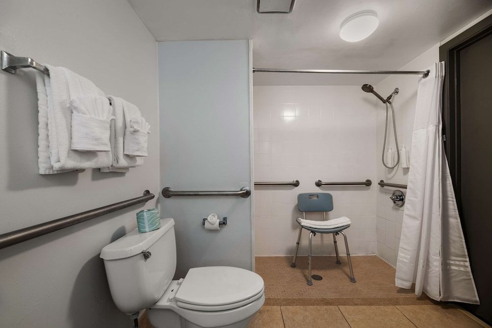 Best Western Orlando Gateway Hotel Standard Room, 1 Queen Bed, Accessible, Non Smoking (1st Floor) 5