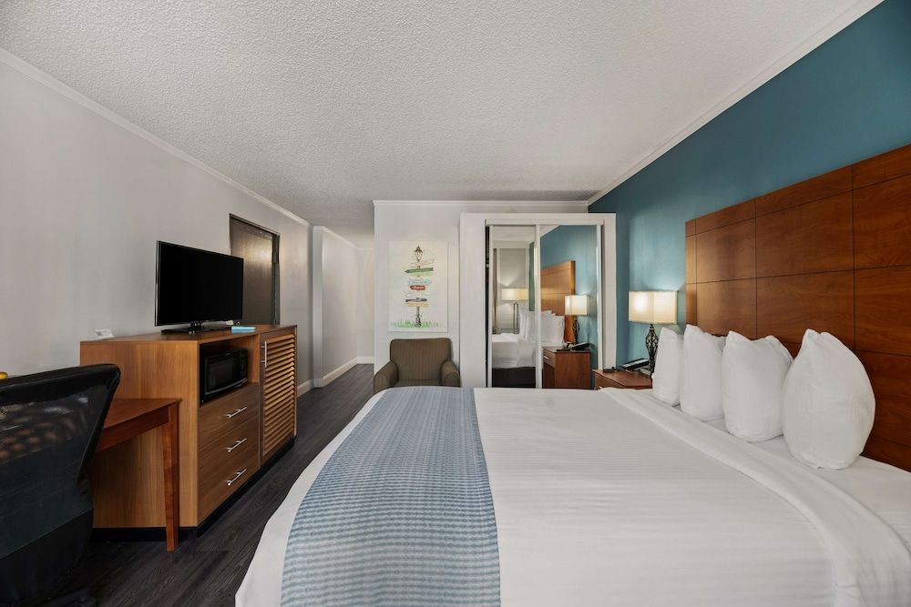 undefined Best Western Orlando Gateway Hotel 4