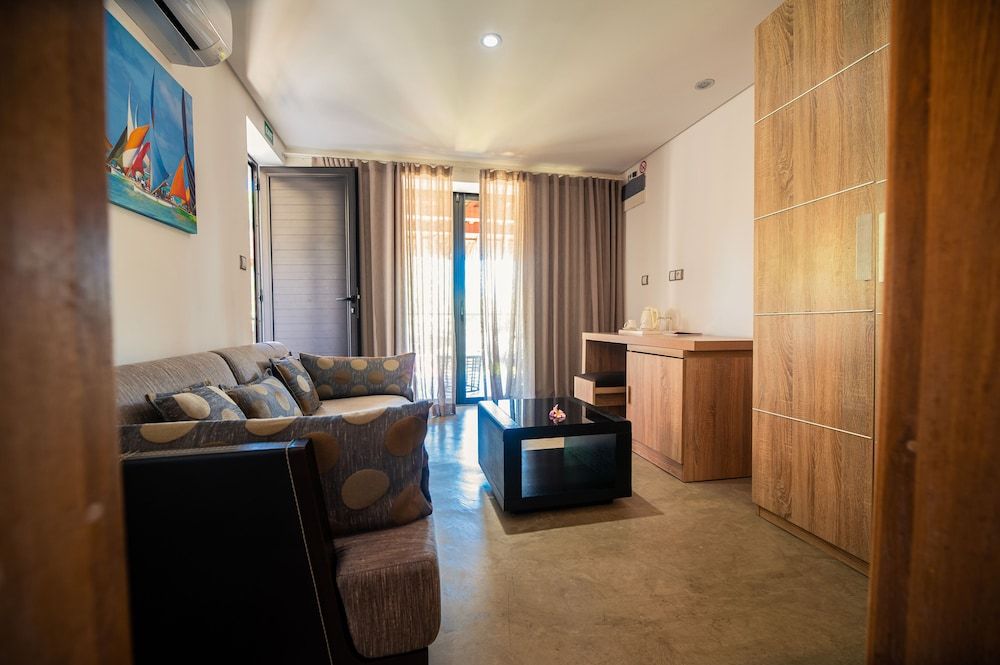 Toparadis Guest House Privilege Room, upper floor 5