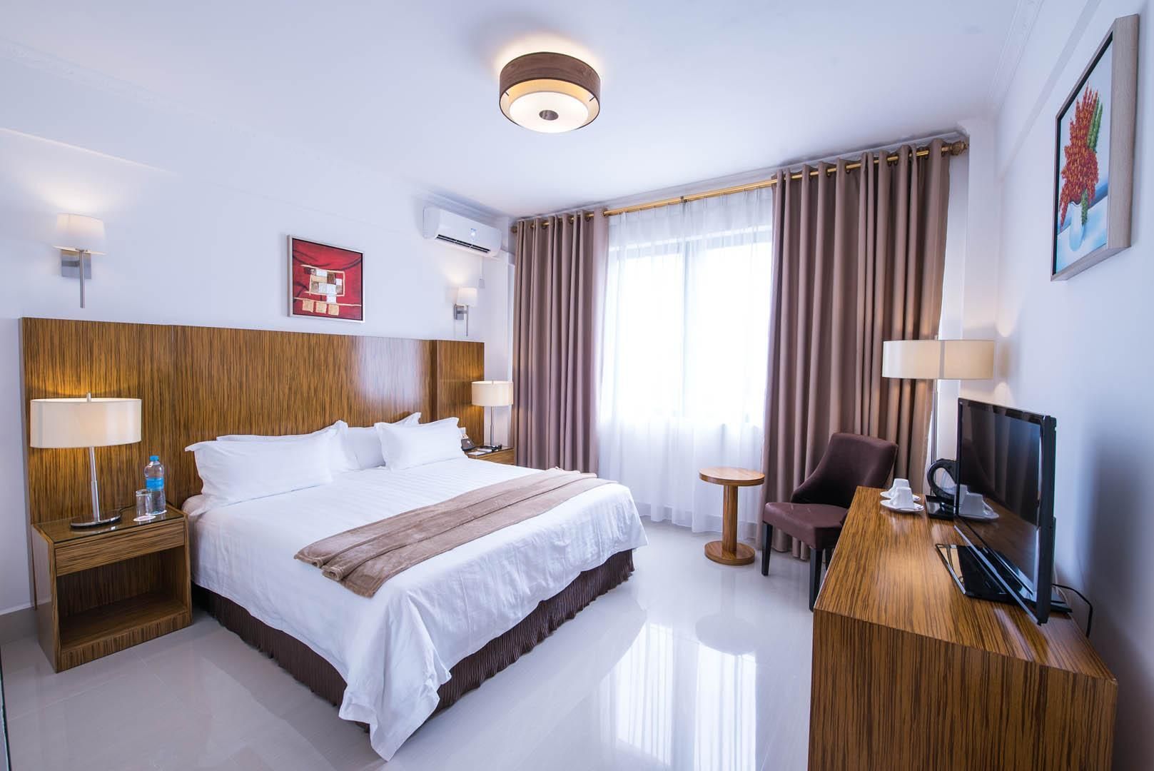 Palms Hotel Superior Room 2