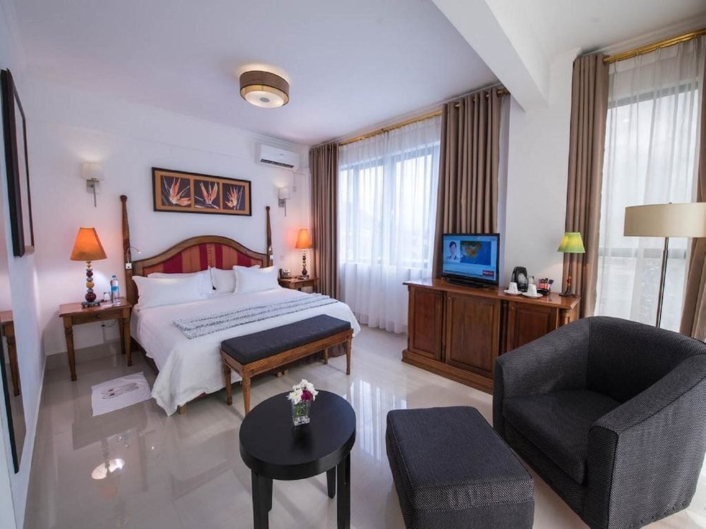 Palms Hotel Superior Room