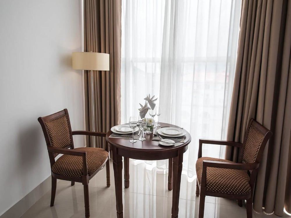 Palms Hotel Superior Room 7