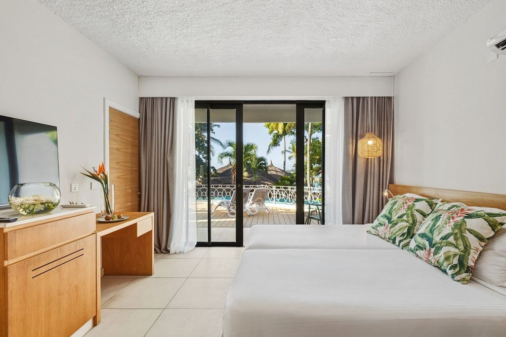 Coral Azur Beach Resort Two-Bedroom Suite with Terrace & Jacuzzi 2