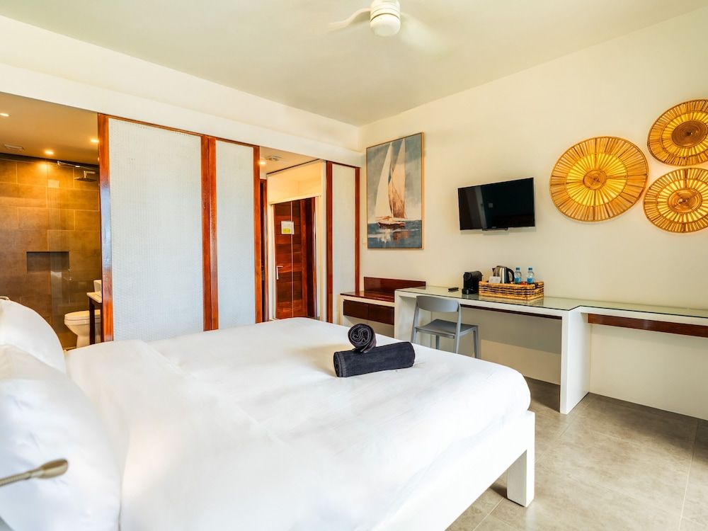 Mystik Life Style Deluxe Room 4