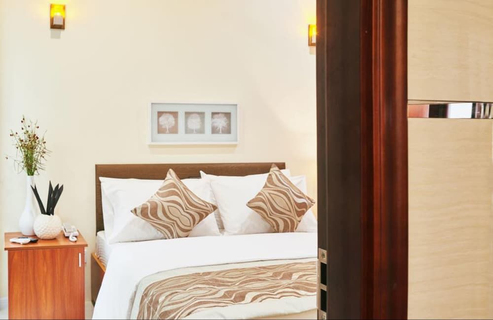 Lonuveli Deluxe Room + Free Airport Transfer