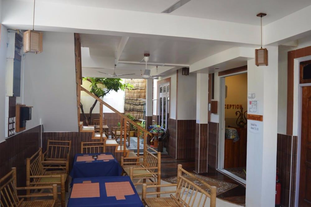 undefined Sunshine View 8