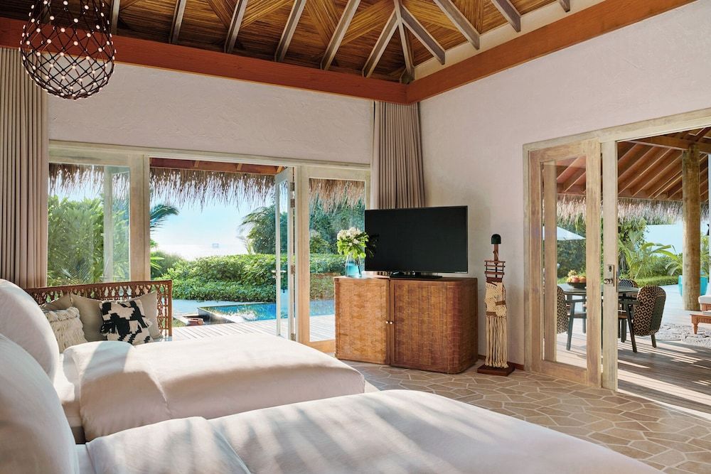 Three Bedroom Sunset Beach Villa with Private Pool
