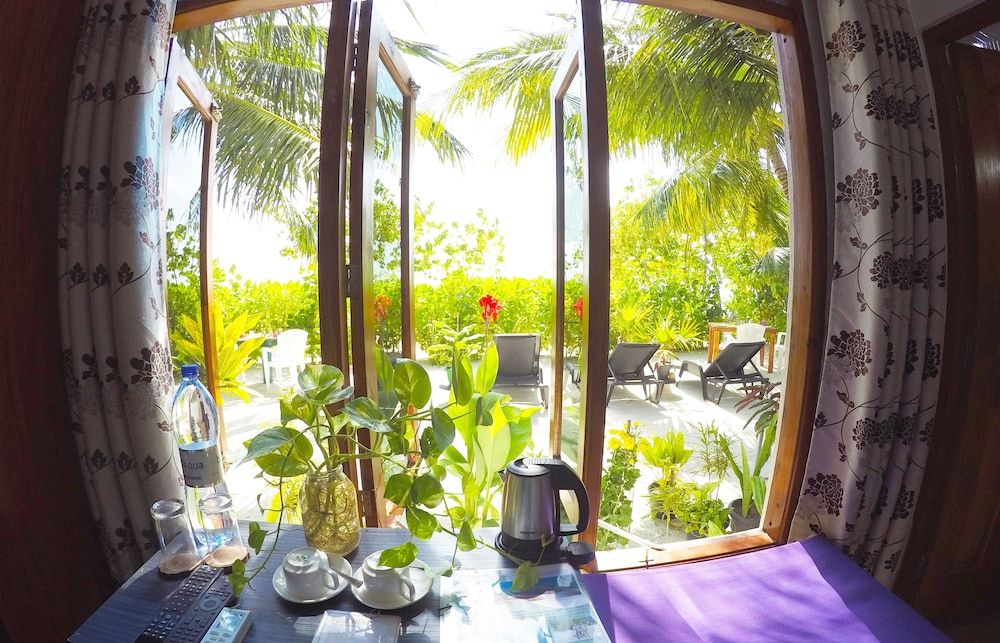 Ithaa Beach Maldives Double Room Beach Front Sea View 9