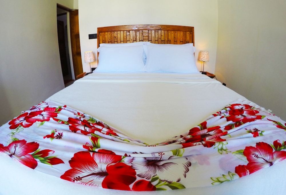 Ithaa Beach Maldives Double Room with Garden/Sea view 4