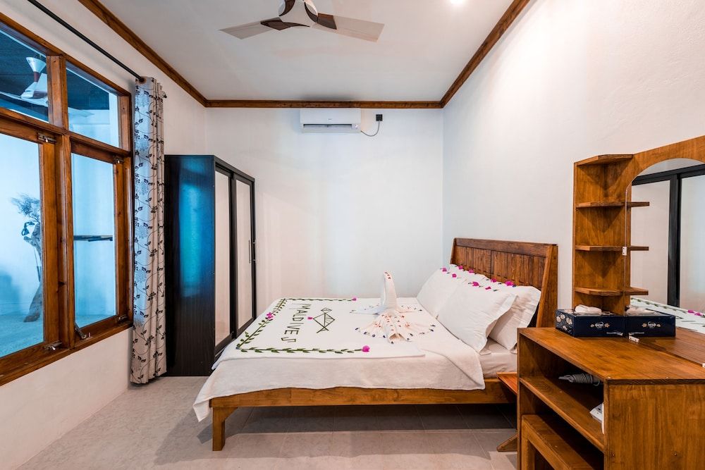 Ithaa Beach Maldives Deluxe Family Room 11