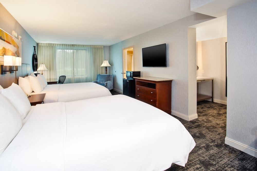 Standard Room, 2 Queen Beds, Mobility Accessible (Roll-In Shower)