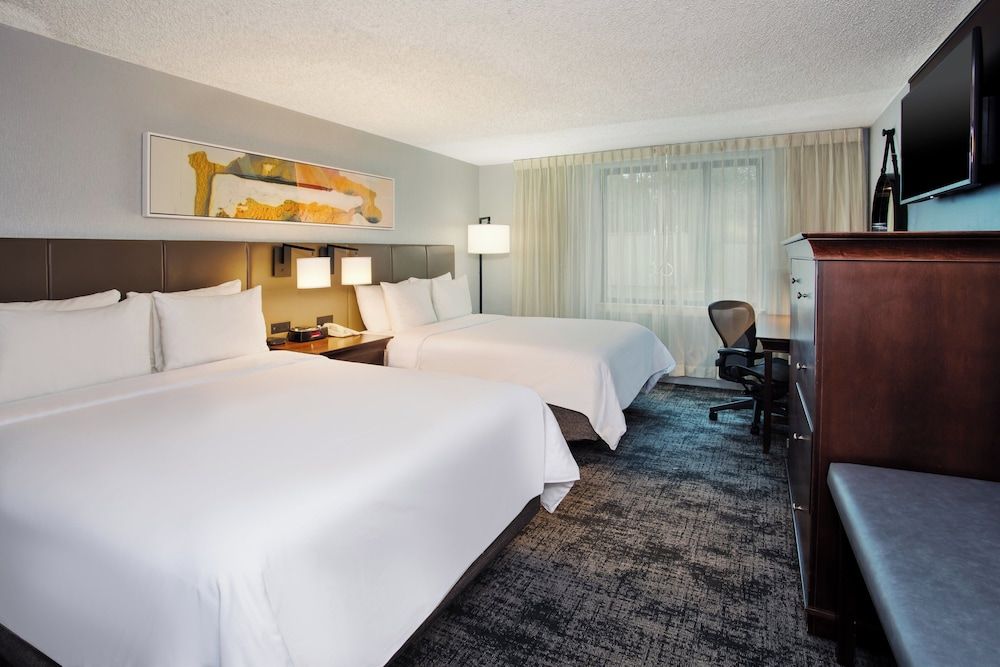 Standard Room, 2 Queen Beds, Balcony