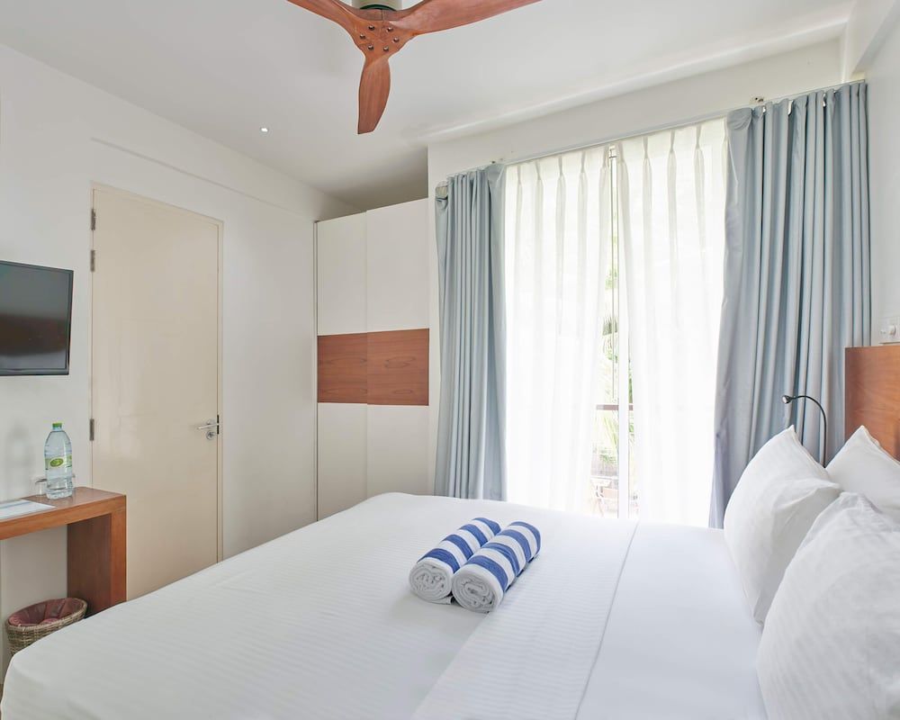 Bliss Dhigurah Compact Room 2