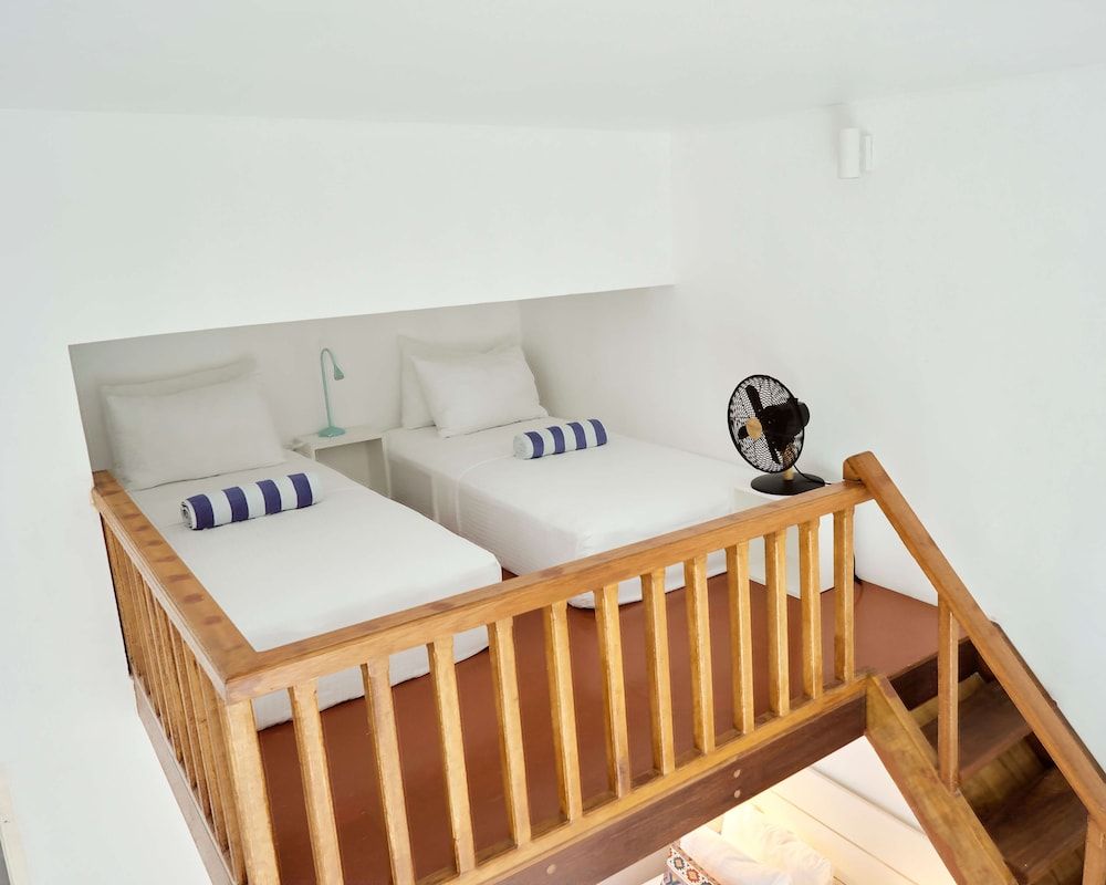 Bliss Dhigurah Executive Quadruple Room 4