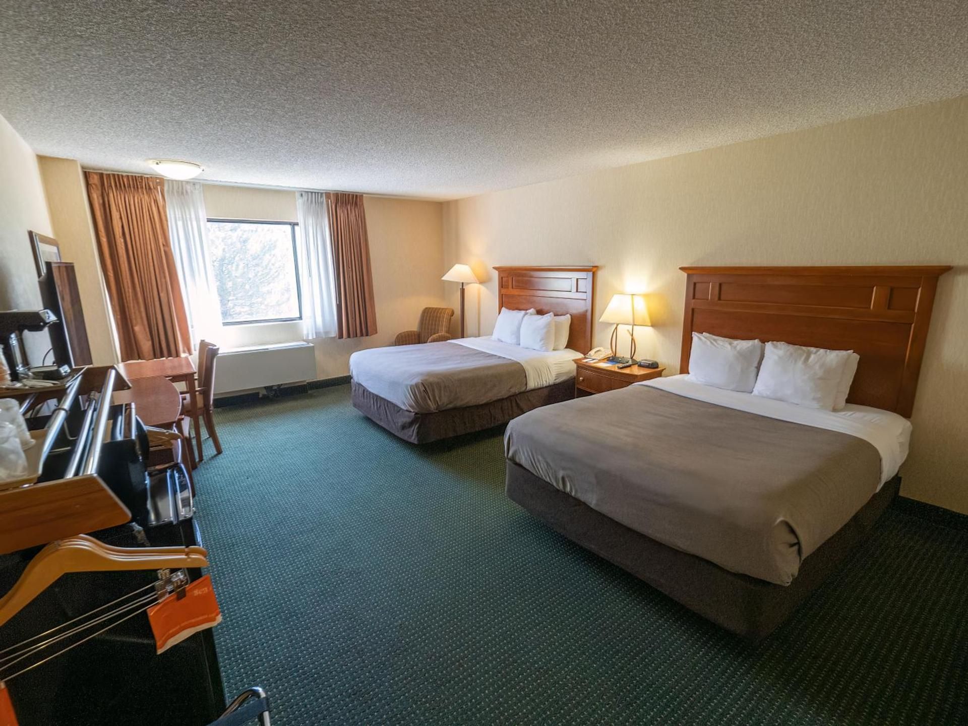 2 Queen Beds, Non-smoking, Accessible