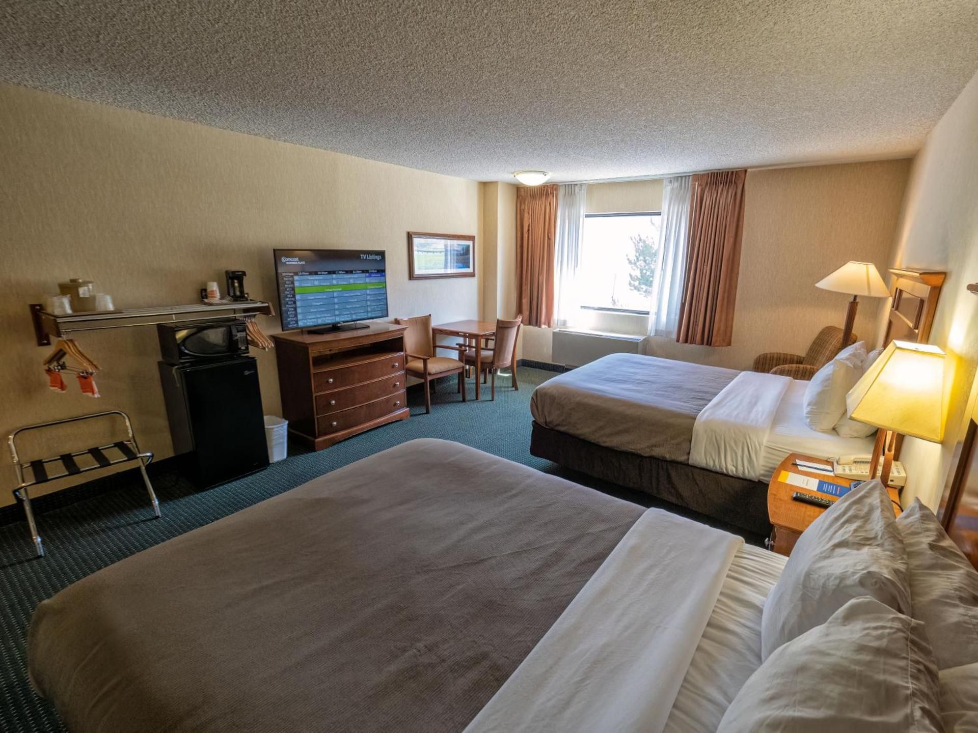 2 Queen Beds, Non-smoking, Accessible