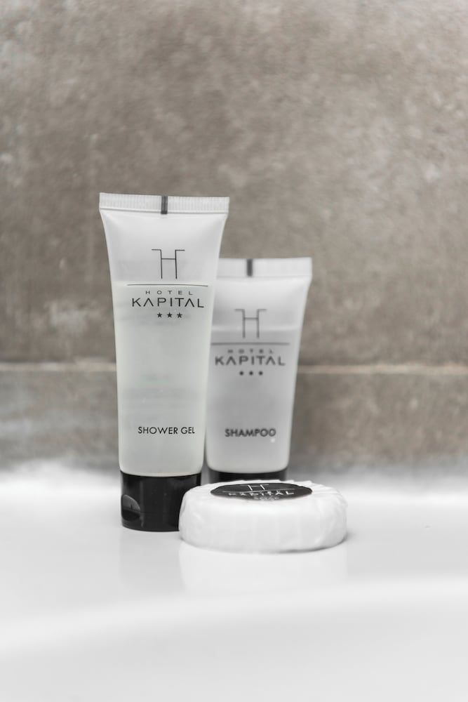 Hotel Kapital Deluxe Room 6