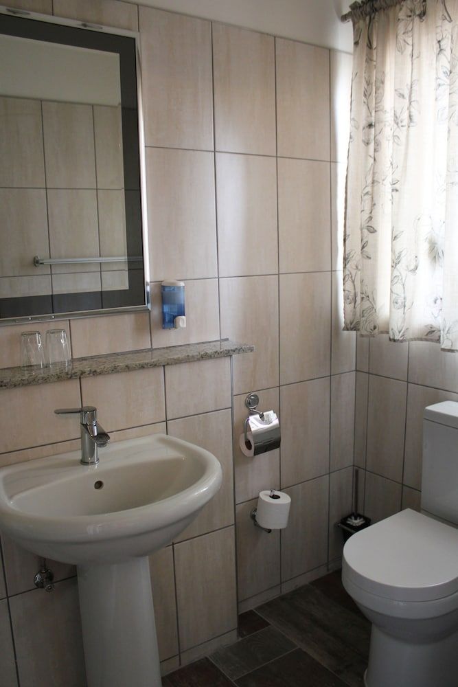 Omaruru Guesthouse Family Room 3