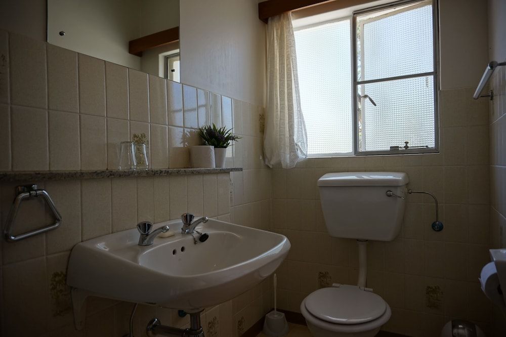 Omaruru Guesthouse Standard Single Room 2