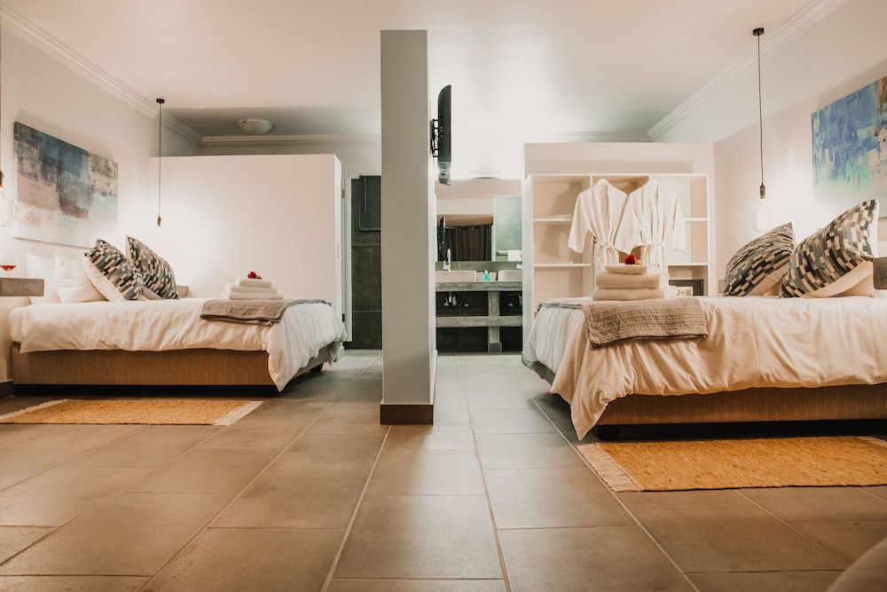 Giardino Boutique Hotel Family Suite, 2 Bedrooms, Poolside 3