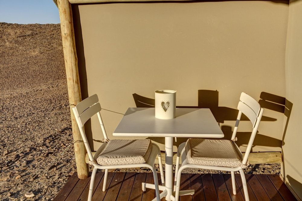 Kanaan N/a'an ku sê Desert Retreat Luxury Tent, 1 Bedroom, Terrace, Mountain View 5