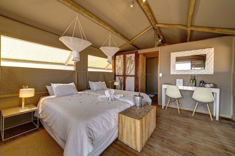 Kanaan N/a'an ku sê Desert Retreat Luxury Tent, 1 Bedroom, Terrace, Mountain View 3