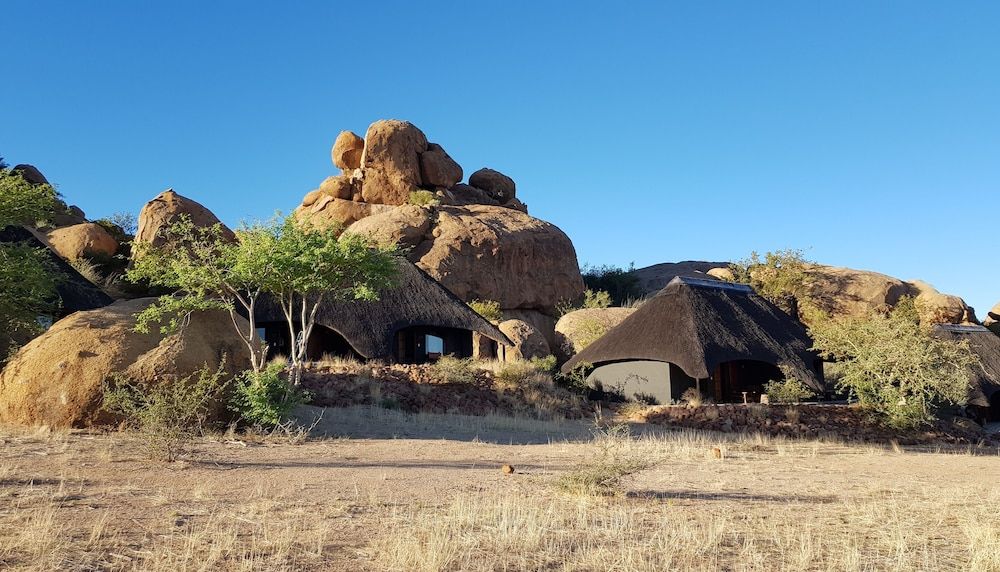 Ai Aiba - The Rockpainting Lodge Luxury Twin Room, Non Smoking, Mountain View 2