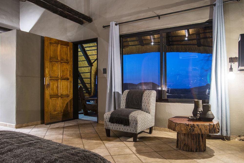 Ai Aiba - The Rockpainting Lodge Family Quadruple Room, 1 Bedroom, Non Smoking, Mountain View 3