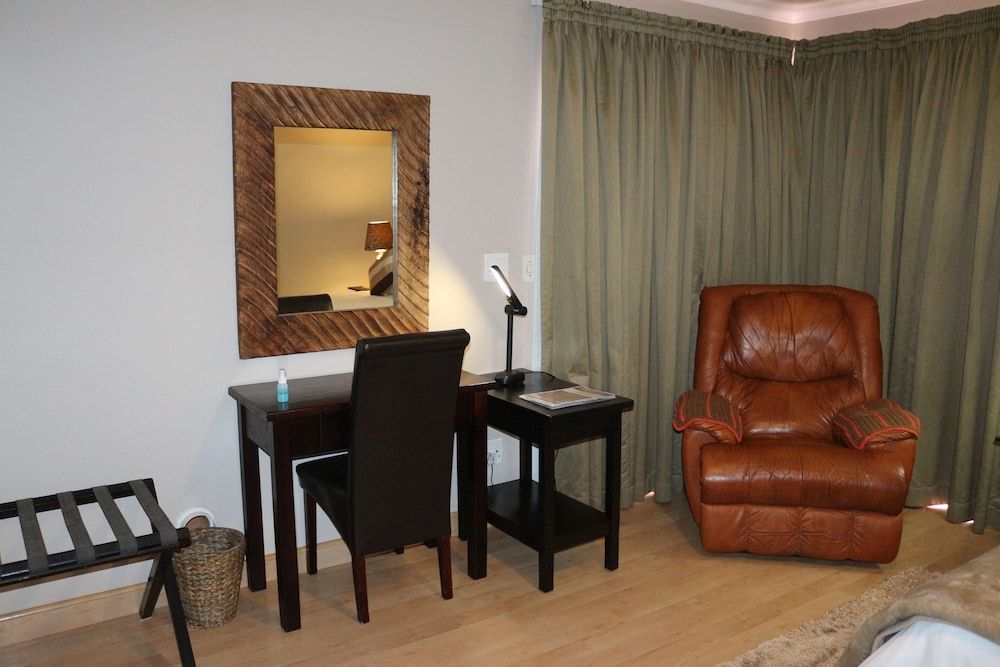 Amjicaja Guesthouse Luxury Double Room, 1 Queen Bed, Bathtub 3