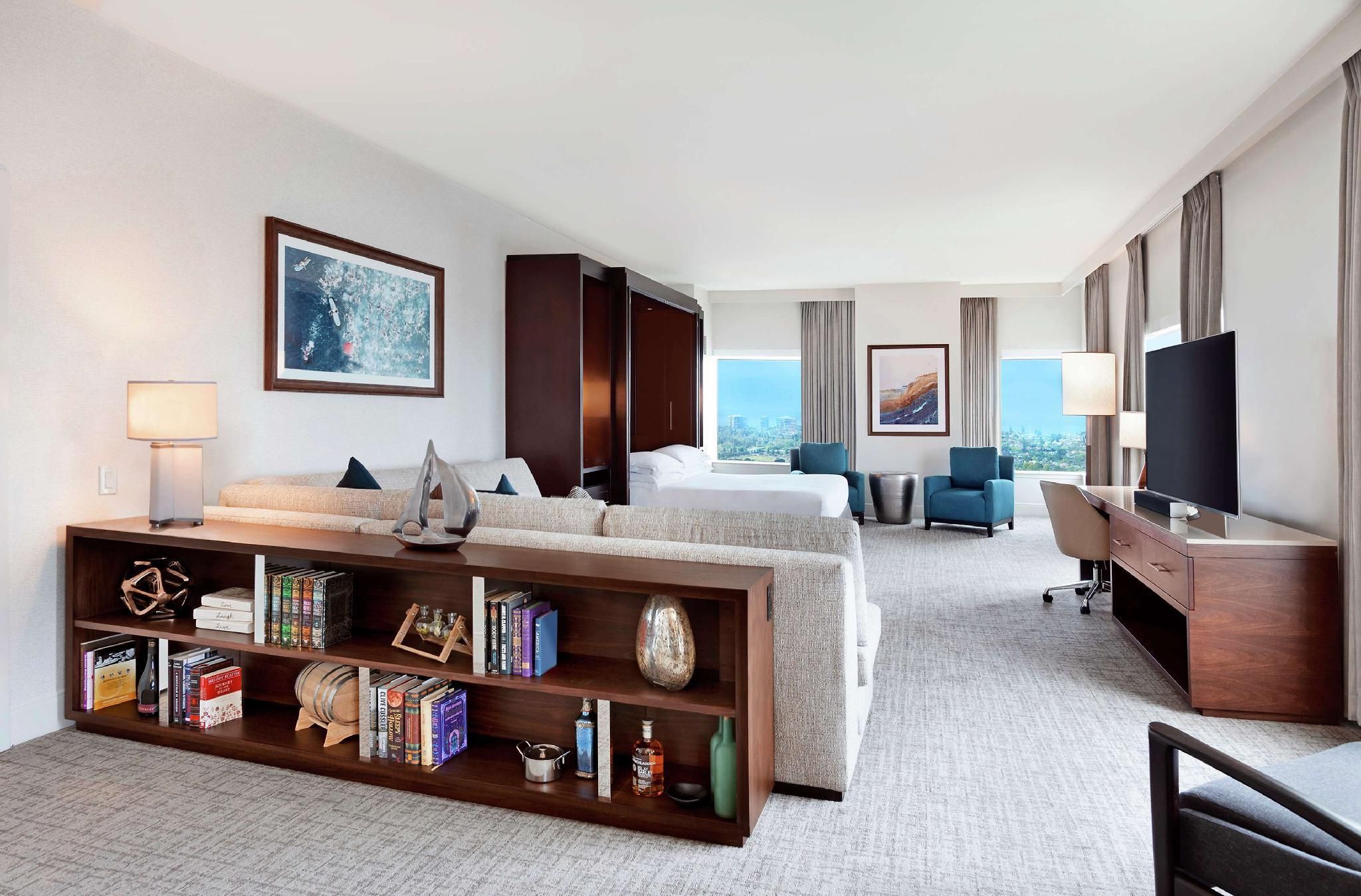 1 King Bedroom Bayfront Suite