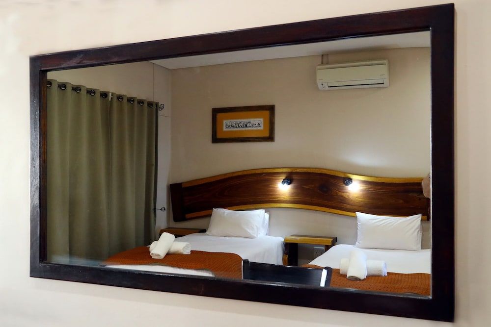 C'est Si Bon Hotel Standard Room 2