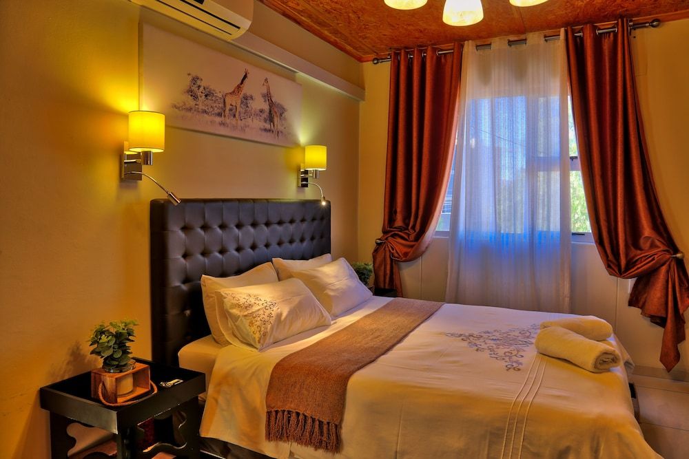 Tilla's Guesthouse Standard Double Room 3