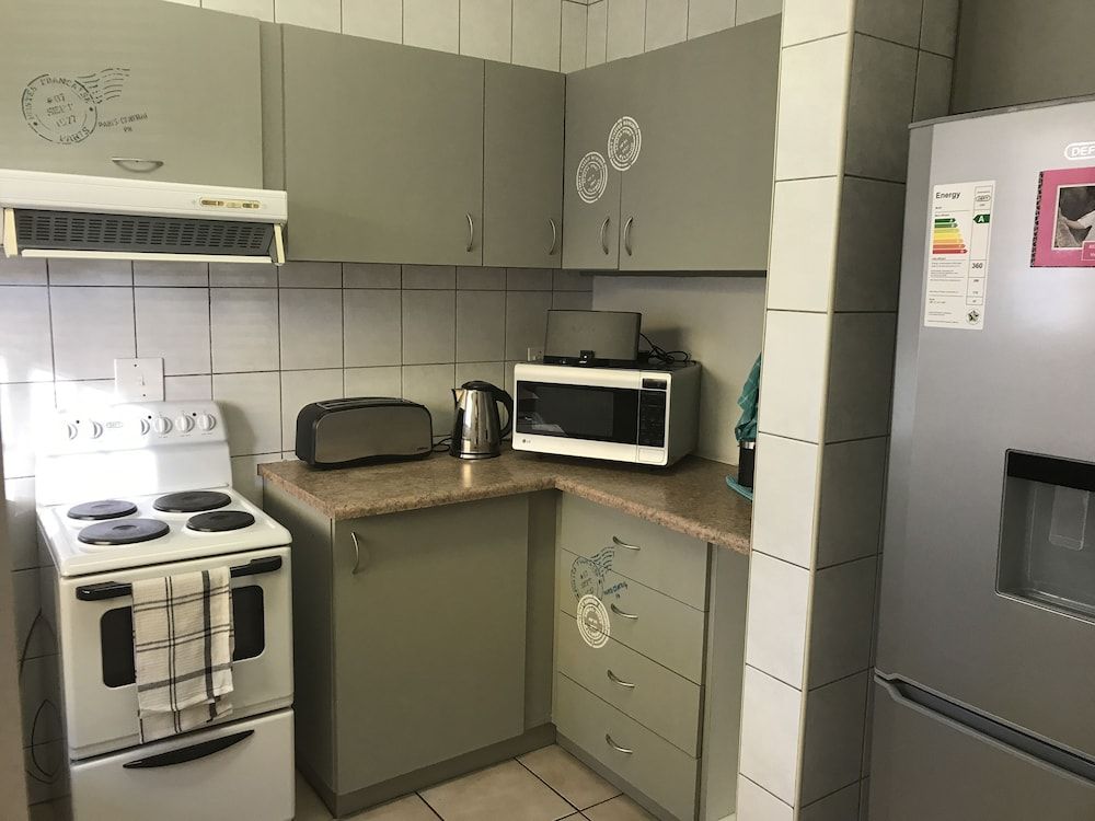 Tilla's Guesthouse Self-Catering Luxury Apartment 10