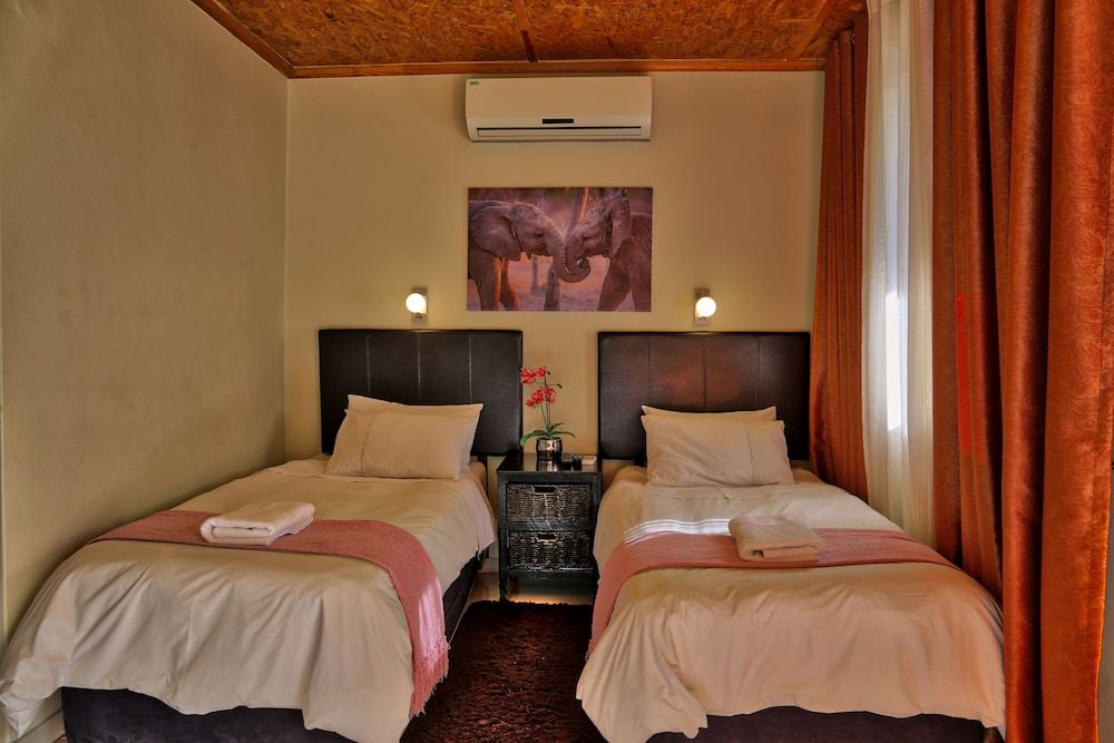 Tilla's Guesthouse Standard Twin Room 4