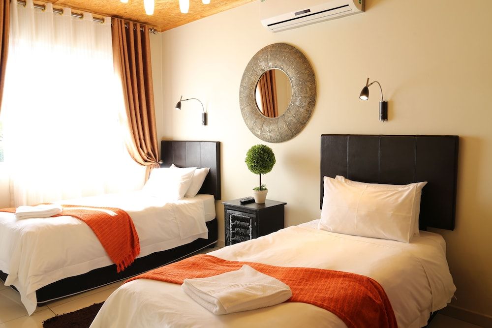 Tilla's Guesthouse Standard Twin Room