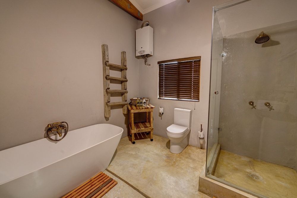 Neuras Wine & Wildlife Estate Luxury Room, 1 Bedroom 4