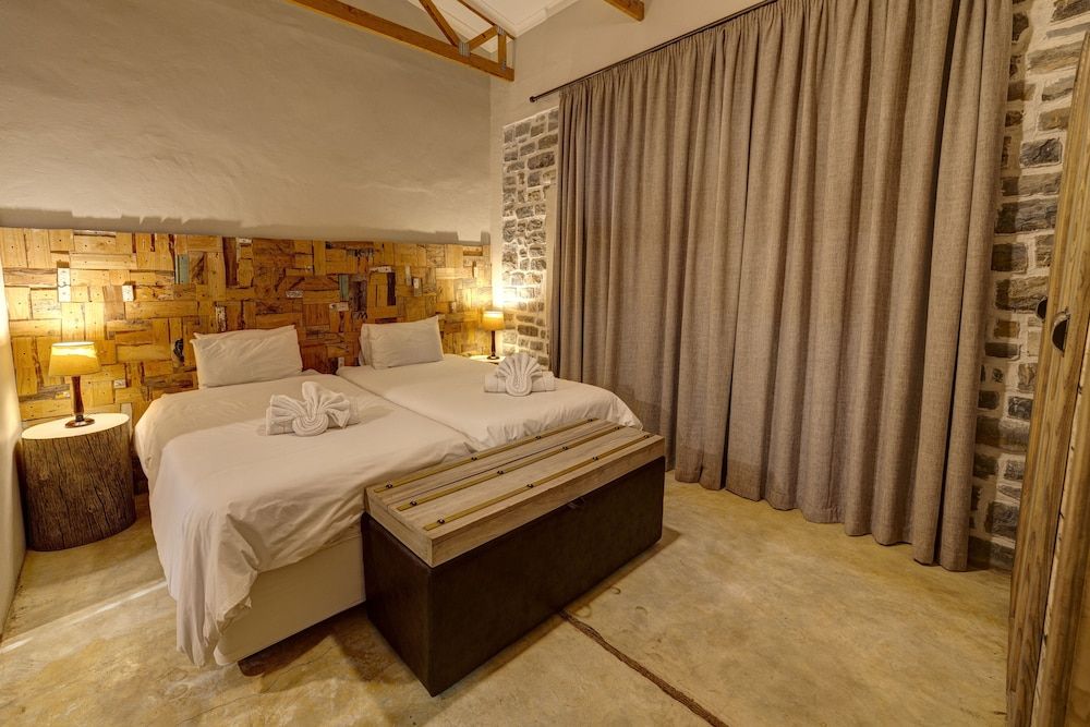 Neuras Wine & Wildlife Estate Luxury Room, 1 Bedroom 3
