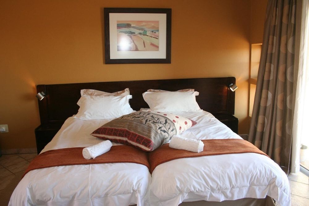 Namib Naukluft Lodge Triple Room 2