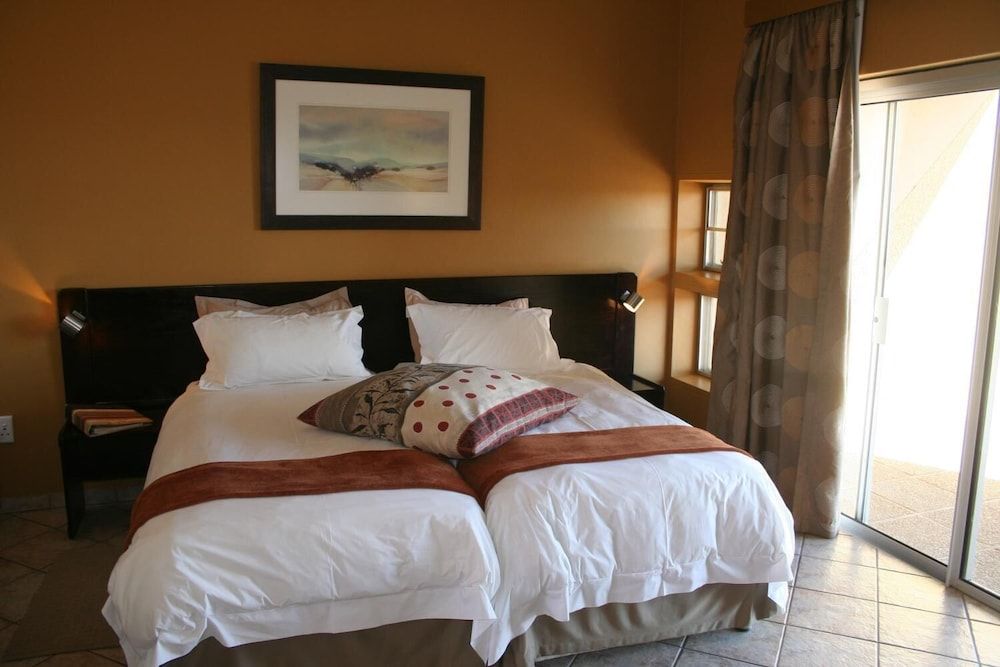 Namib Naukluft Lodge Triple Room 3