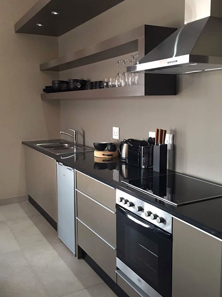 Atlantic Apartments Luxury Apartment, 1 Bedroom, Partial Ocean View 5