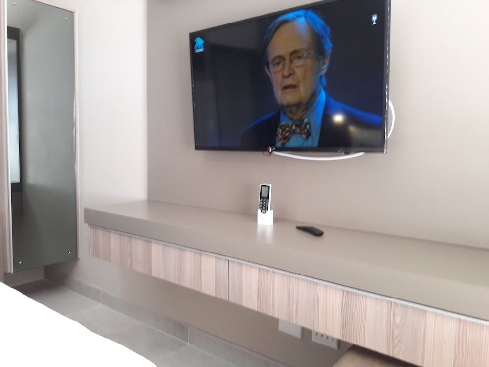 Atlantic Apartments Apartment, 2 Bedrooms 6