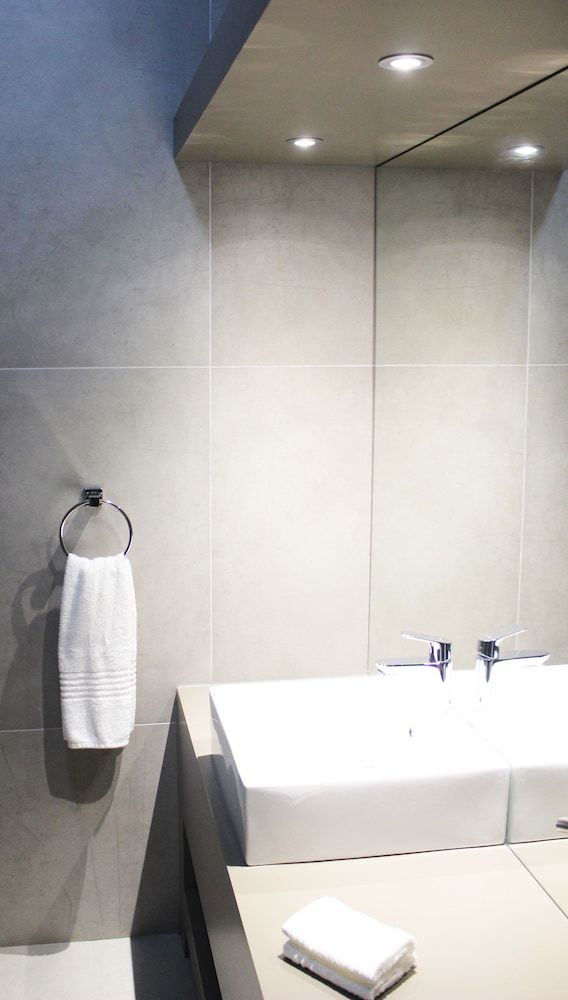 Atlantic Apartments Apartment, 2 Bedrooms 8