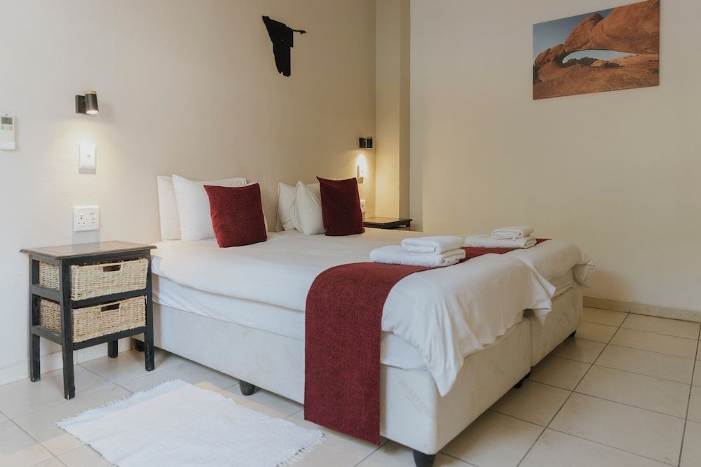 Hotel Uhland Superior Double Room 8